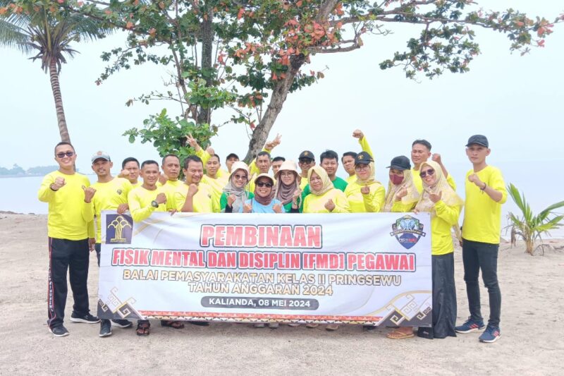 Kolaborasi Biro Psikologi Hijau dan Bapas Pringsewu Tingkatkan Kapasitas Fisik, Mental, dan Disiplin di Pantai Setigi Heni, Kalianda