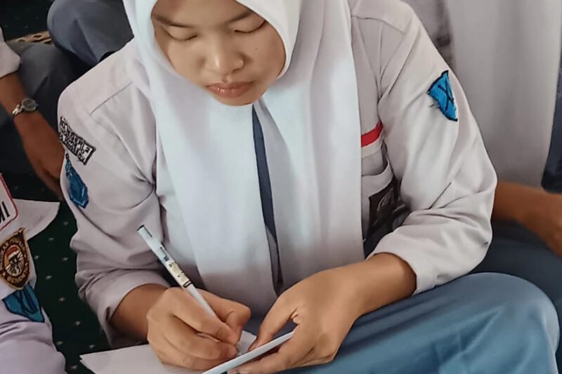 Merencanakan Masa Depan Bagi Siswa Kelas XII SMA N 2 Gadingrejo Bersama Biro Psikologi Hijau
