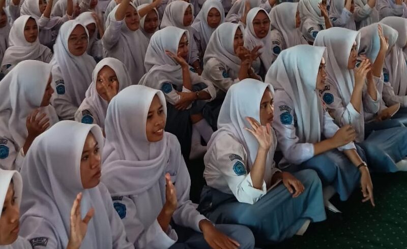 Menggali Potensi Remaja Pringsewu: Biro Konsultasi Psikologi Hijau Dukung Pemilihan Duta GenRe 2024